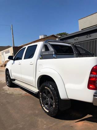 TOYOTA HILUX 2.7 SRV 4X2 CD 16V FLEX 4P AUTOMÁTICO TOYOTA HILUX 2.7 SRV 4X2 CD 16V FLEX 4P AUTOMÁTICO